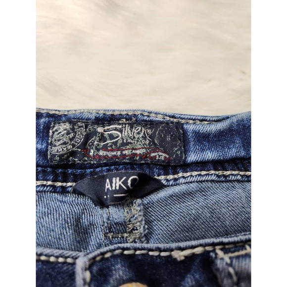 Silver Womens Aiko Capri Jeans Blue Distressed Stone Wash Low Rise Denim 26x22 - Picture 6 of 8